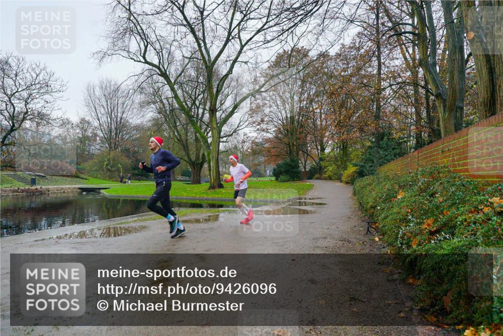 07.12.2025 - St. Pauli X-Mass-Run No. 15 Michael Burmester http://msf.ph/oto/9426096 07.12.2025 09:57:41 Laufen  meine-sportfotos.de