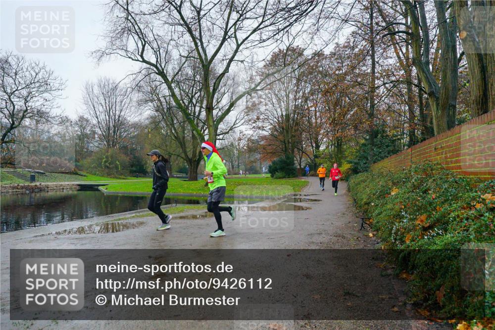 07.12.2025 - St. Pauli X-Mass-Run No. 15 Michael Burmester http://msf.ph/oto/9426112 07.12.2025 09:58:40 Laufen  meine-sportfotos.de
