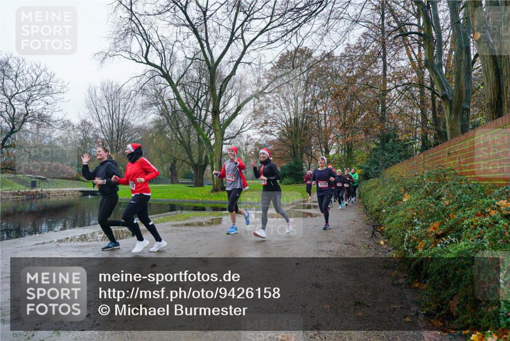 07.12.2025 - St. Pauli X-Mass-Run No. 15 Michael Burmester http://msf.ph/oto/9426158 07.12.2025 10:00:30 Laufen 4475, 3520 meine-sportfotos.de