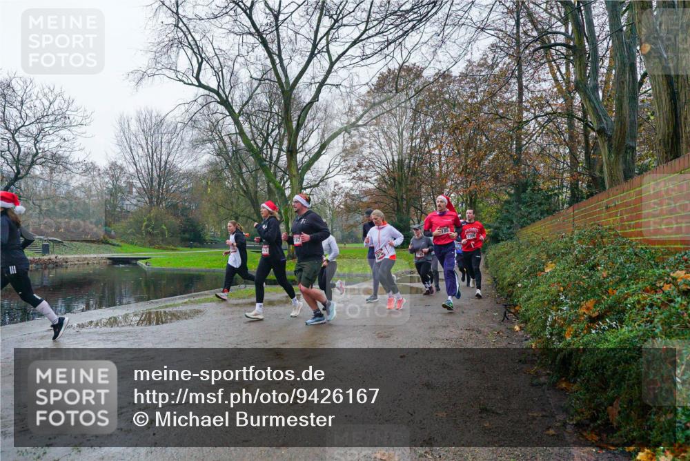 07.12.2025 - St. Pauli X-Mass-Run No. 15 Michael Burmester http://msf.ph/oto/9426167 07.12.2025 10:00:43 Laufen 473, 187, 40, 185, 2266 meine-sportfotos.de