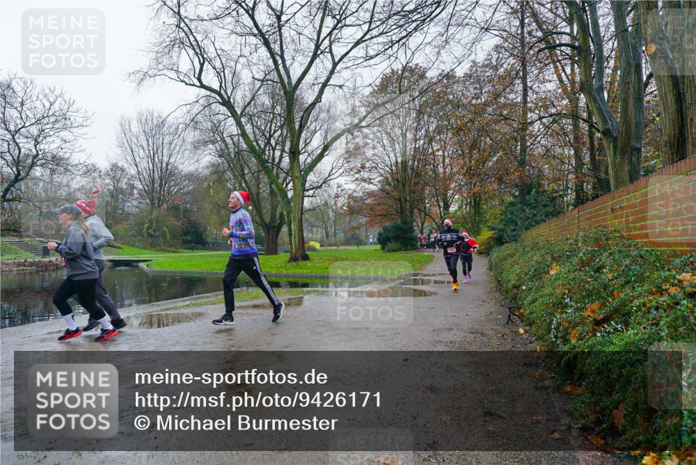 07.12.2025 - St. Pauli X-Mass-Run No. 15 Michael Burmester http://msf.ph/oto/9426171 07.12.2025 10:00:46 Laufen 1407 meine-sportfotos.de