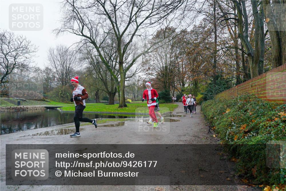 07.12.2025 - St. Pauli X-Mass-Run No. 15 Michael Burmester http://msf.ph/oto/9426177 07.12.2025 10:00:59 Laufen  meine-sportfotos.de