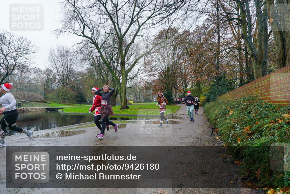 07.12.2025 - St. Pauli X-Mass-Run No. 15 Michael Burmester http://msf.ph/oto/9426180 07.12.2025 10:01:03 Laufen 3871 meine-sportfotos.de