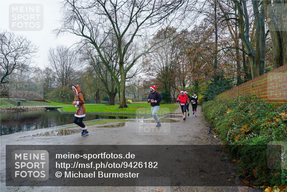 07.12.2025 - St. Pauli X-Mass-Run No. 15 Michael Burmester http://msf.ph/oto/9426182 07.12.2025 10:01:05 Laufen 4523 meine-sportfotos.de