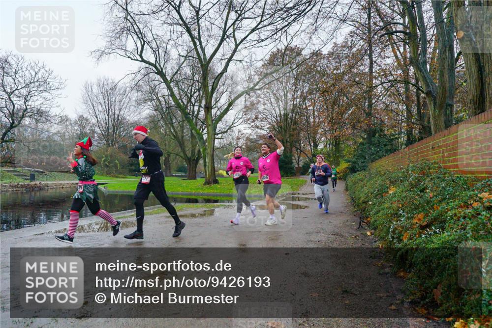 07.12.2025 - St. Pauli X-Mass-Run No. 15 Michael Burmester http://msf.ph/oto/9426193 07.12.2025 10:01:25 Laufen 4000 meine-sportfotos.de