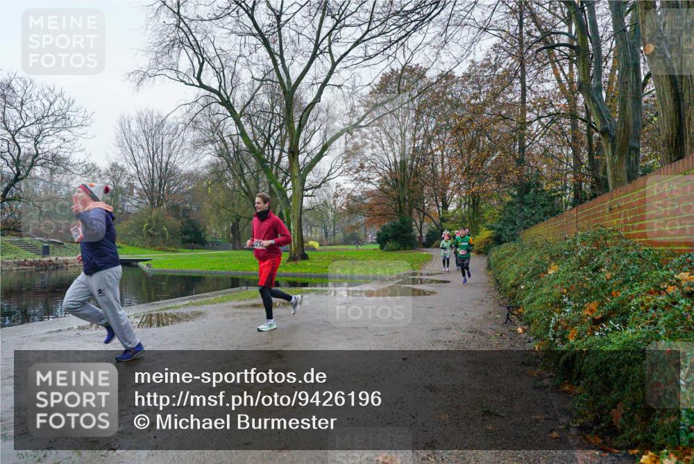 07.12.2025 - St. Pauli X-Mass-Run No. 15 Michael Burmester http://msf.ph/oto/9426196 07.12.2025 10:01:27 Laufen 826, 223 meine-sportfotos.de