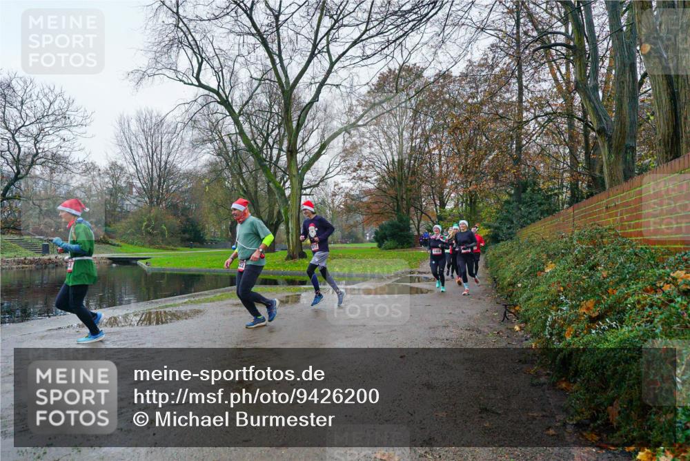 07.12.2025 - St. Pauli X-Mass-Run No. 15 Michael Burmester http://msf.ph/oto/9426200 07.12.2025 10:01:34 Laufen  meine-sportfotos.de