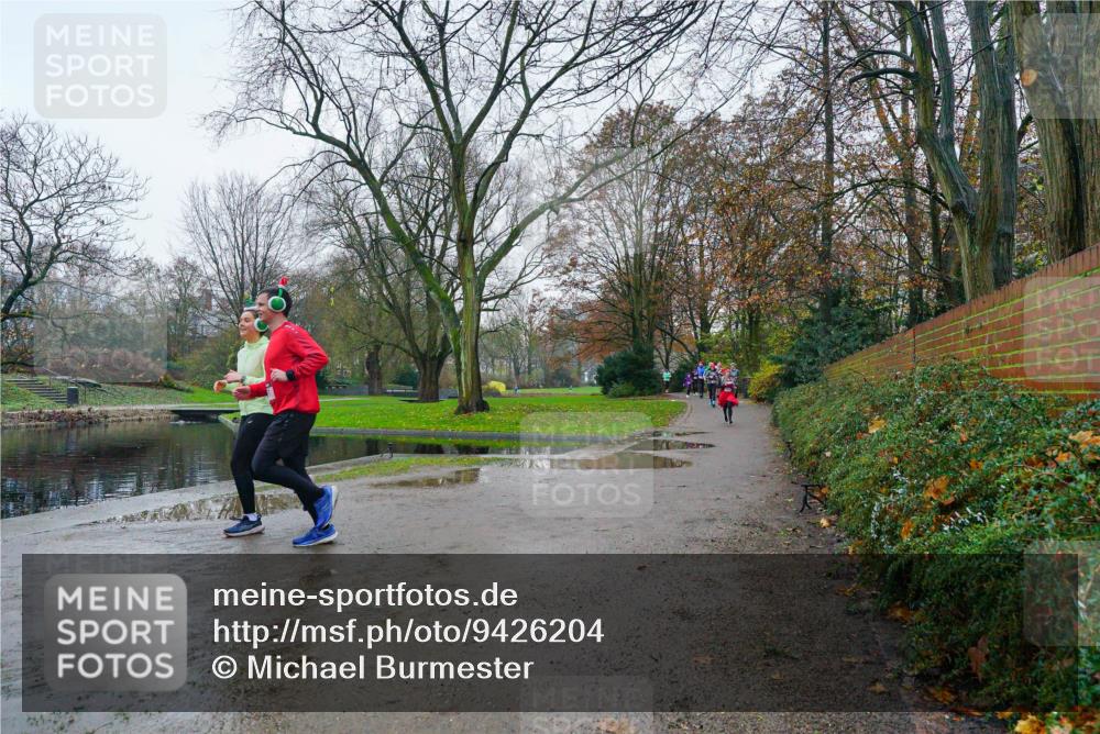07.12.2025 - St. Pauli X-Mass-Run No. 15 Michael Burmester http://msf.ph/oto/9426204 07.12.2025 10:01:38 Laufen  meine-sportfotos.de