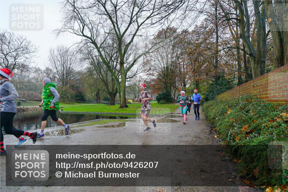 07.12.2025 - St. Pauli X-Mass-Run No. 15 Michael Burmester http://msf.ph/oto/9426207 07.12.2025 10:01:48 Laufen 2184 meine-sportfotos.de