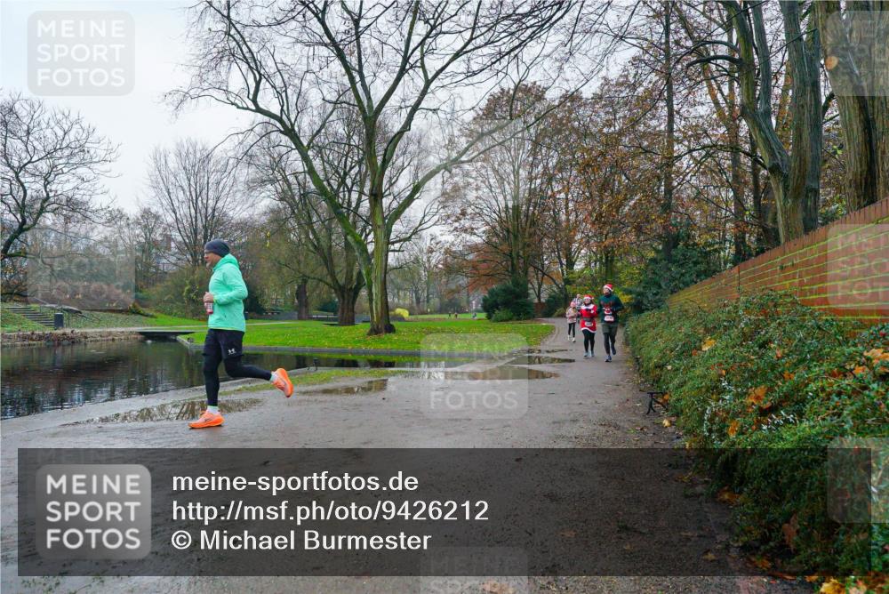 07.12.2025 - St. Pauli X-Mass-Run No. 15 Michael Burmester http://msf.ph/oto/9426212 07.12.2025 10:01:55 Laufen  meine-sportfotos.de