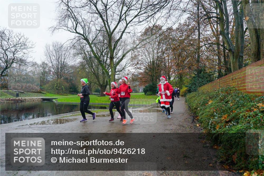 07.12.2025 - St. Pauli X-Mass-Run No. 15 Michael Burmester http://msf.ph/oto/9426218 07.12.2025 10:02:20 Laufen 2817 meine-sportfotos.de