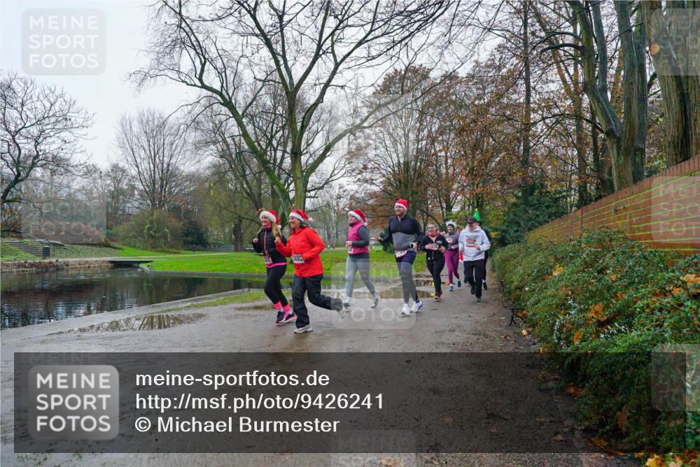 07.12.2025 - St. Pauli X-Mass-Run No. 15 Michael Burmester http://msf.ph/oto/9426241 07.12.2025 10:03:03 Laufen 380 meine-sportfotos.de