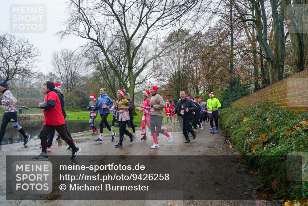 07.12.2025 - St. Pauli X-Mass-Run No. 15 Michael Burmester http://msf.ph/oto/9426258 07.12.2025 10:03:17 Laufen 1317 meine-sportfotos.de