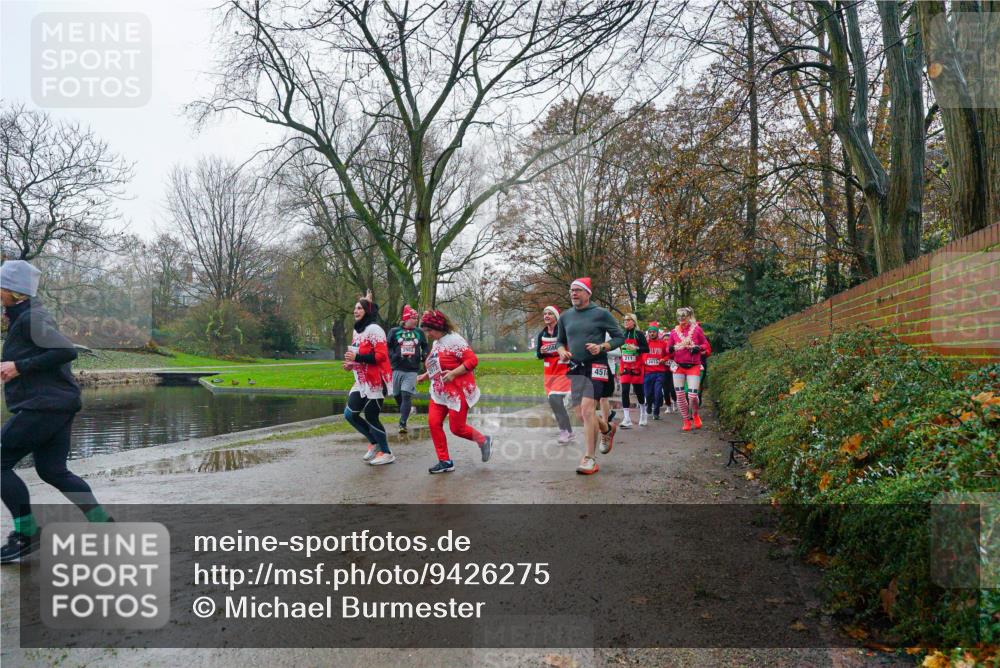 07.12.2025 - St. Pauli X-Mass-Run No. 15 Michael Burmester http://msf.ph/oto/9426275 07.12.2025 10:03:30 Laufen 451, 211, 34153 meine-sportfotos.de