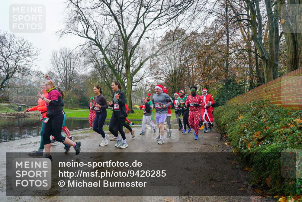 07.12.2025 - St. Pauli X-Mass-Run No. 15 Michael Burmester http://msf.ph/oto/9426285 07.12.2025 10:03:38 Laufen 2191, 4093, 3079, 2922 meine-sportfotos.de