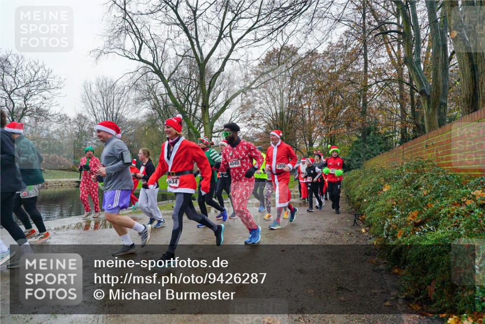 07.12.2025 - St. Pauli X-Mass-Run No. 15 Michael Burmester http://msf.ph/oto/9426287 07.12.2025 10:03:39 Laufen 2634, 4040, 3890, 453, 12 meine-sportfotos.de
