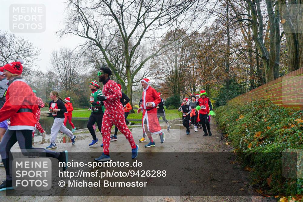 07.12.2025 - St. Pauli X-Mass-Run No. 15 Michael Burmester http://msf.ph/oto/9426288 07.12.2025 10:03:39 Laufen 2191, 4539 meine-sportfotos.de