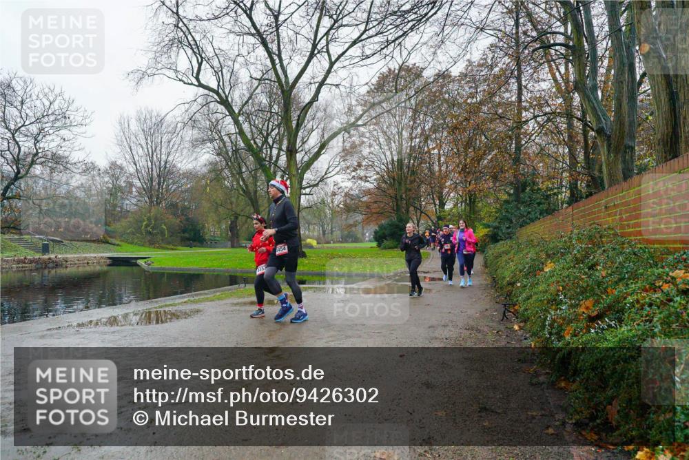 07.12.2025 - St. Pauli X-Mass-Run No. 15 Michael Burmester http://msf.ph/oto/9426302 07.12.2025 10:03:52 Laufen 4452, 454 meine-sportfotos.de