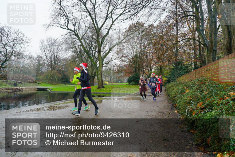 07.12.2025 - St. Pauli X-Mass-Run No. 15 Michael Burmester http://msf.ph/oto/9426310 07.12.2025 10:03:59 Laufen  meine-sportfotos.de