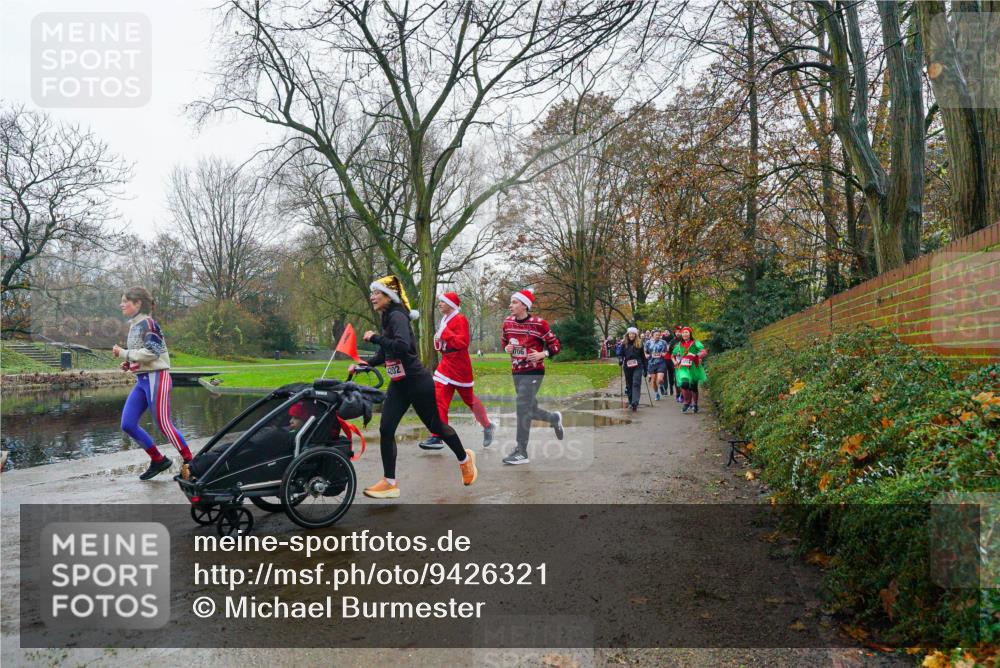 07.12.2025 - St. Pauli X-Mass-Run No. 15 Michael Burmester http://msf.ph/oto/9426321 07.12.2025 10:04:07 Laufen 4202 meine-sportfotos.de