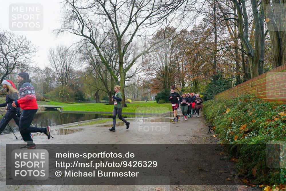 07.12.2025 - St. Pauli X-Mass-Run No. 15 Michael Burmester http://msf.ph/oto/9426329 07.12.2025 10:04:12 Laufen 3454 meine-sportfotos.de