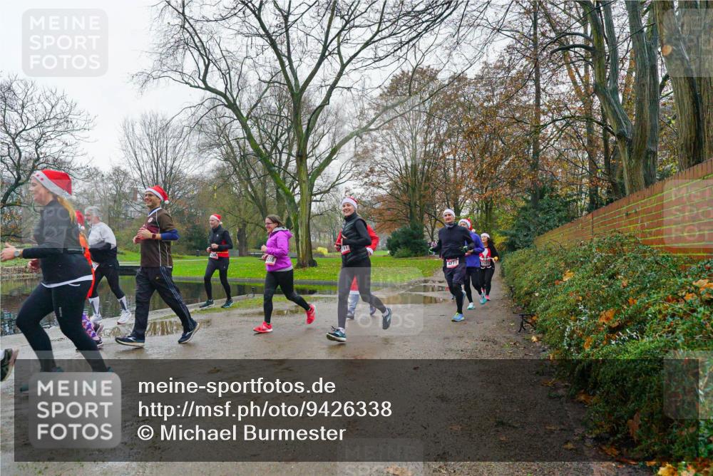 07.12.2025 - St. Pauli X-Mass-Run No. 15 Michael Burmester http://msf.ph/oto/9426338 07.12.2025 10:04:19 Laufen 4771 meine-sportfotos.de