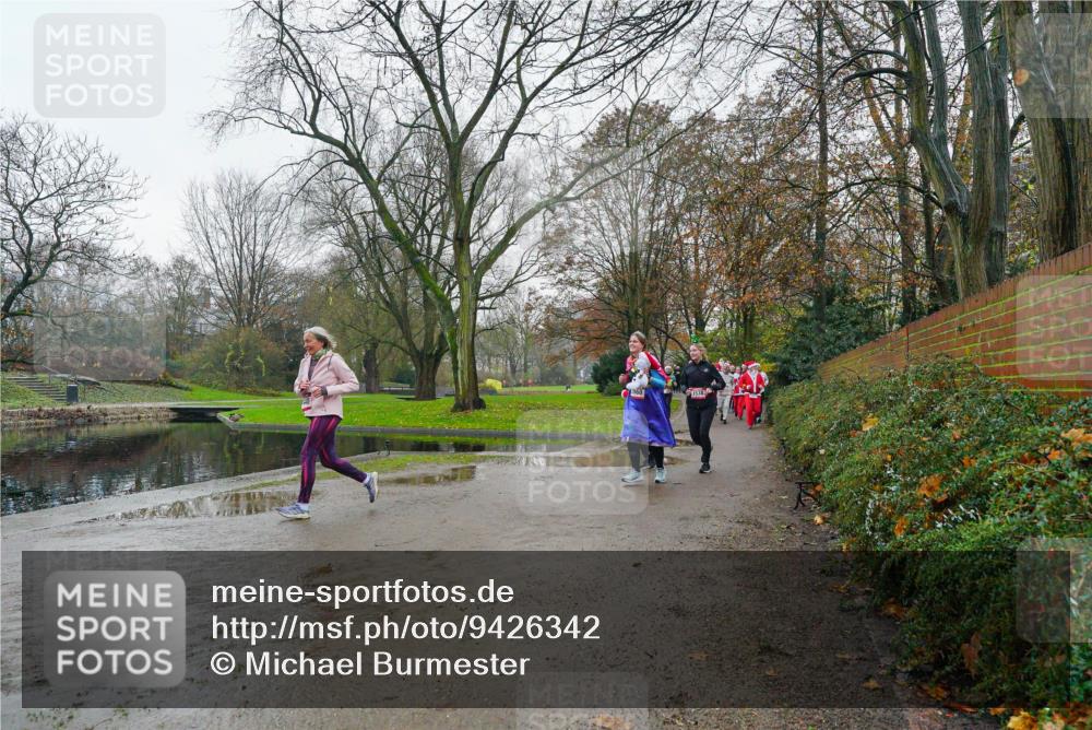 07.12.2025 - St. Pauli X-Mass-Run No. 15 Michael Burmester http://msf.ph/oto/9426342 07.12.2025 10:04:25 Laufen  meine-sportfotos.de