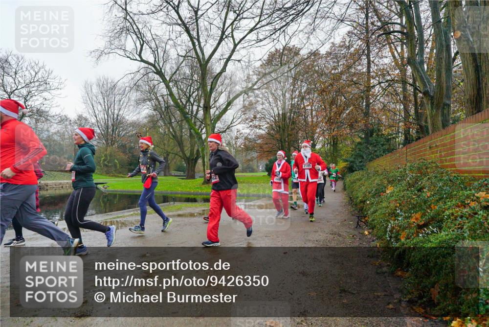 07.12.2025 - St. Pauli X-Mass-Run No. 15 Michael Burmester http://msf.ph/oto/9426350 07.12.2025 10:04:35 Laufen 62, 2149 meine-sportfotos.de