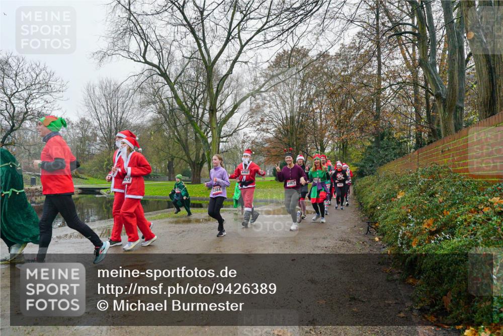 07.12.2025 - St. Pauli X-Mass-Run No. 15 Michael Burmester http://msf.ph/oto/9426389 07.12.2025 10:05:30 Laufen 472, 4384, 4462, 4463 meine-sportfotos.de