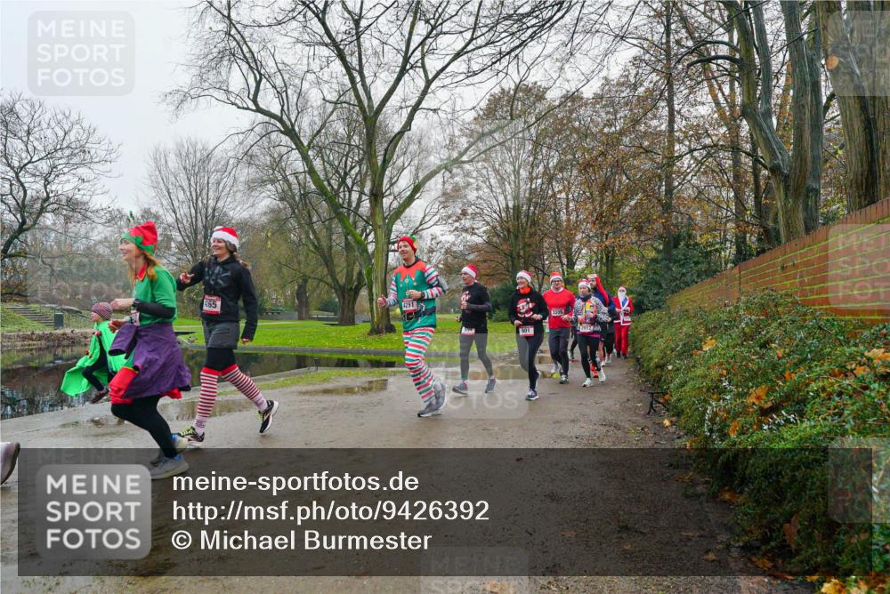 07.12.2025 - St. Pauli X-Mass-Run No. 15 Michael Burmester http://msf.ph/oto/9426392 07.12.2025 10:05:32 Laufen 818, 265, 4291, 601, 3209, 2912 meine-sportfotos.de