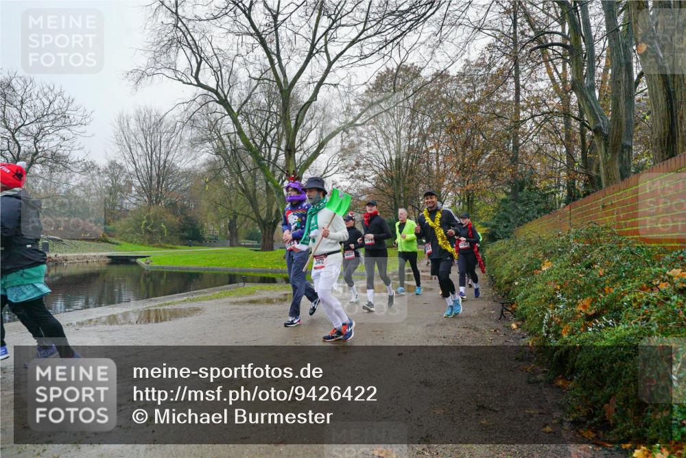 07.12.2025 - St. Pauli X-Mass-Run No. 15 Michael Burmester http://msf.ph/oto/9426422 07.12.2025 10:06:09 Laufen 2723, 3472, 4697, 410, 4707 meine-sportfotos.de