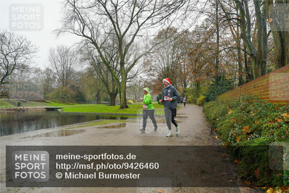 07.12.2025 - St. Pauli X-Mass-Run No. 15 Michael Burmester http://msf.ph/oto/9426460 07.12.2025 10:07:20 Laufen 735 meine-sportfotos.de