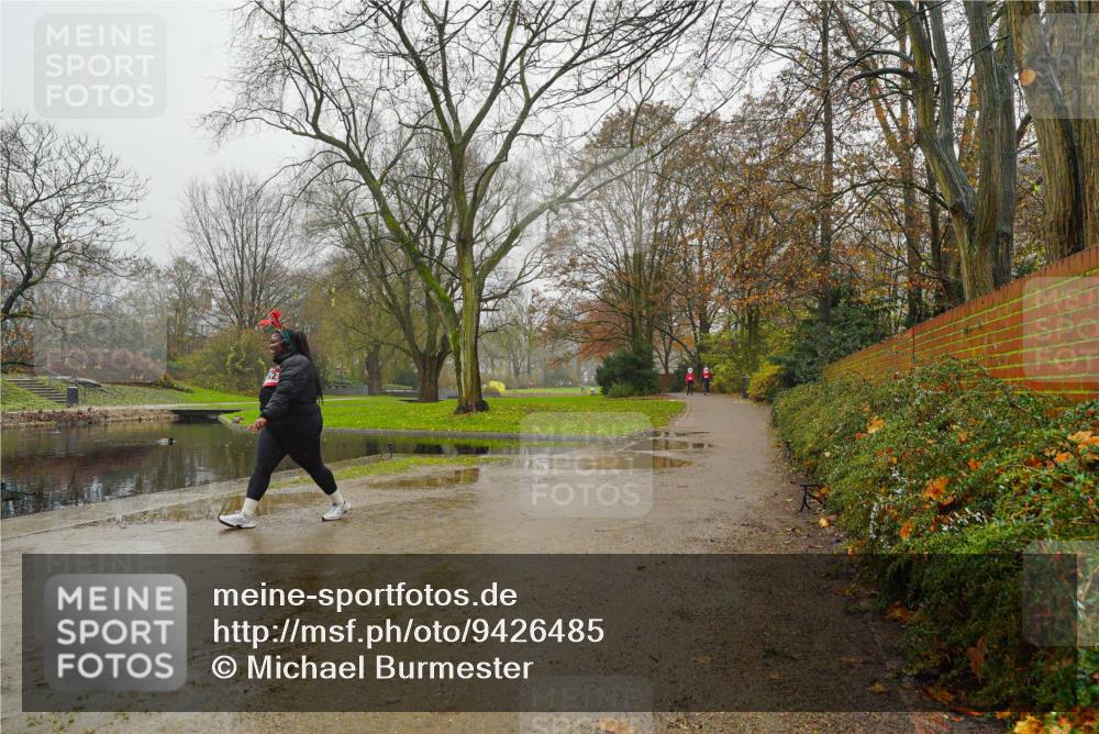 07.12.2025 - St. Pauli X-Mass-Run No. 15 Michael Burmester http://msf.ph/oto/9426485 07.12.2025 10:10:27 Laufen  meine-sportfotos.de