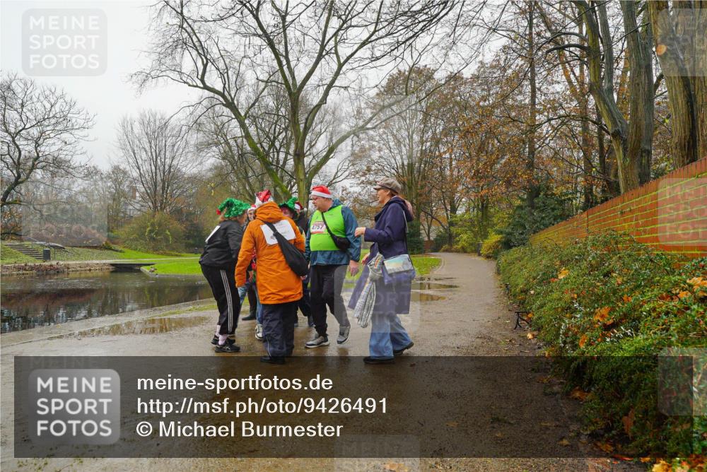 07.12.2025 - St. Pauli X-Mass-Run No. 15 Michael Burmester http://msf.ph/oto/9426491 07.12.2025 10:11:56 Laufen 4757 meine-sportfotos.de
