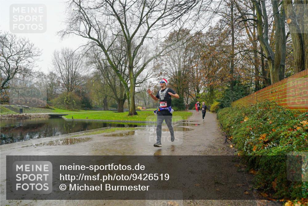 07.12.2025 - St. Pauli X-Mass-Run No. 15 Michael Burmester http://msf.ph/oto/9426519 07.12.2025 10:18:18 Laufen 828 meine-sportfotos.de