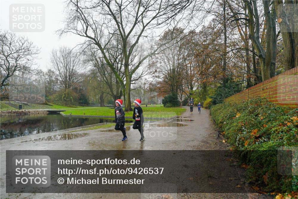 07.12.2025 - St. Pauli X-Mass-Run No. 15 Michael Burmester http://msf.ph/oto/9426537 07.12.2025 10:19:40 Laufen 999 meine-sportfotos.de