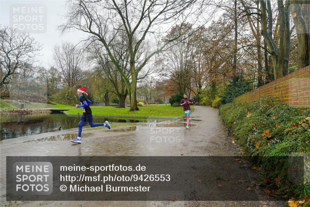 07.12.2025 - St. Pauli X-Mass-Run No. 15 Michael Burmester http://msf.ph/oto/9426553 07.12.2025 10:37:28 Laufen  meine-sportfotos.de