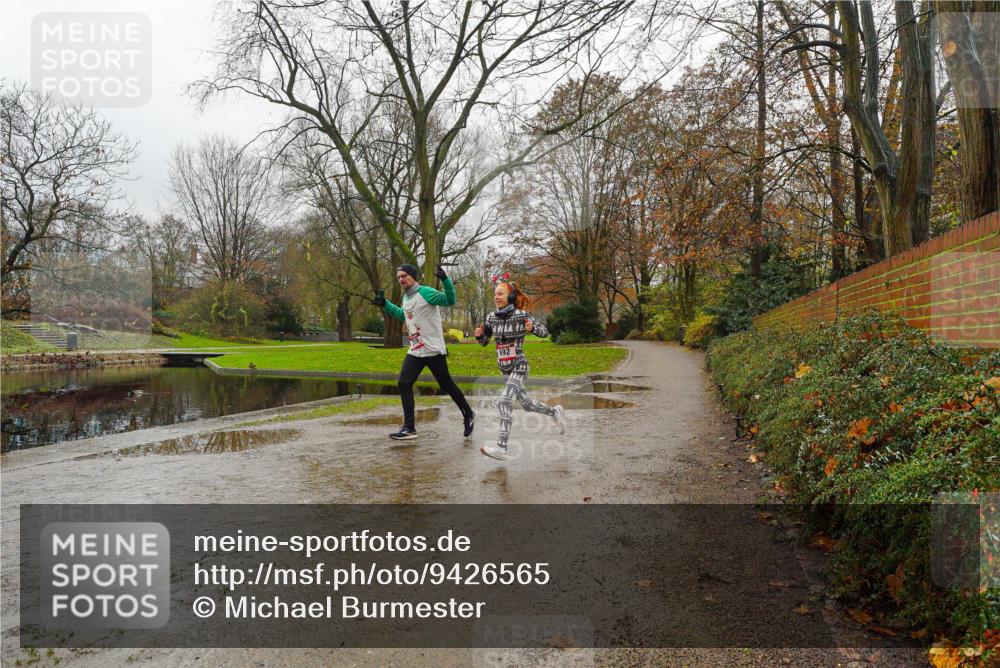 07.12.2025 - St. Pauli X-Mass-Run No. 15 Michael Burmester http://msf.ph/oto/9426565 07.12.2025 10:38:58 Laufen 692 meine-sportfotos.de