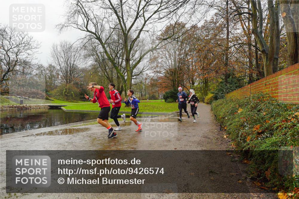 07.12.2025 - St. Pauli X-Mass-Run No. 15 Michael Burmester http://msf.ph/oto/9426574 07.12.2025 10:39:49 Laufen  meine-sportfotos.de