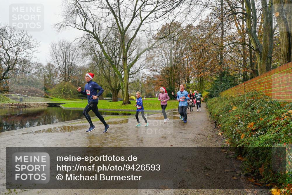 07.12.2025 - St. Pauli X-Mass-Run No. 15 Michael Burmester http://msf.ph/oto/9426593 07.12.2025 10:40:57 Laufen  meine-sportfotos.de