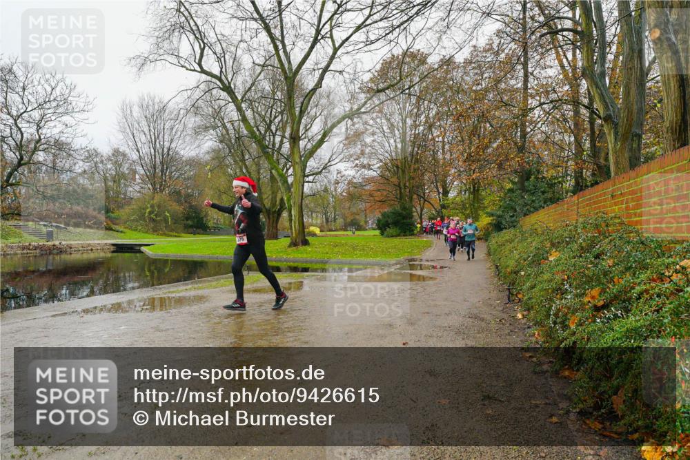 07.12.2025 - St. Pauli X-Mass-Run No. 15 Michael Burmester http://msf.ph/oto/9426615 07.12.2025 10:41:31 Laufen  meine-sportfotos.de