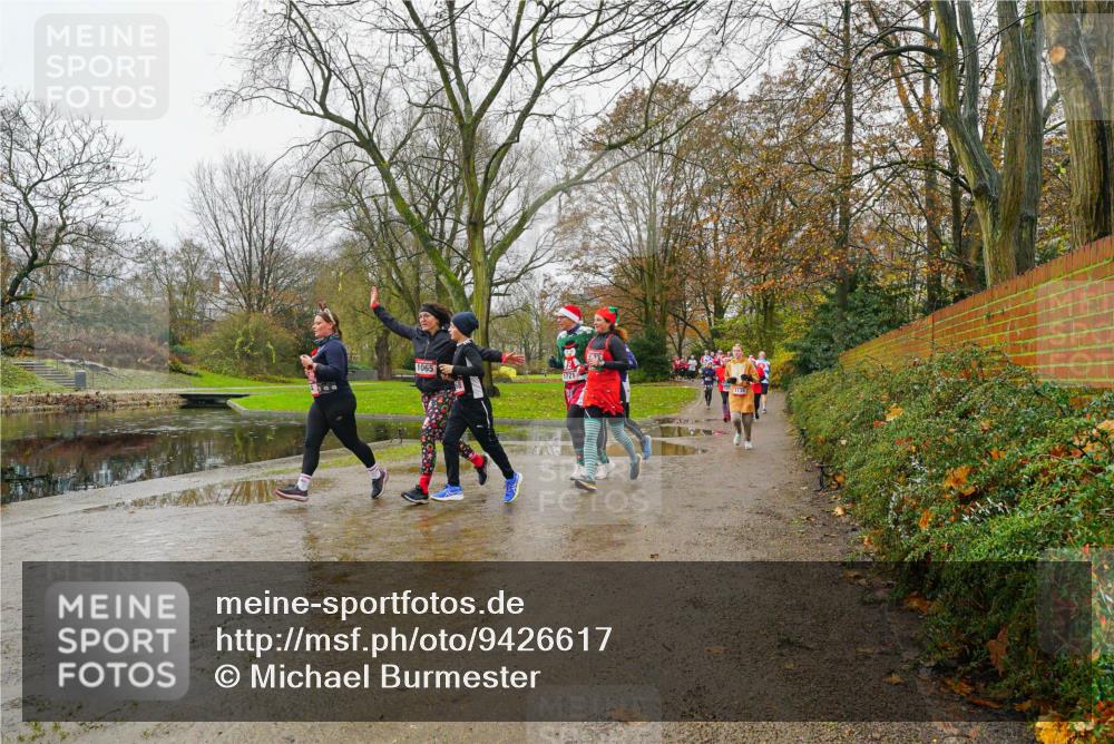 07.12.2025 - St. Pauli X-Mass-Run No. 15 Michael Burmester http://msf.ph/oto/9426617 07.12.2025 10:41:38 Laufen  meine-sportfotos.de