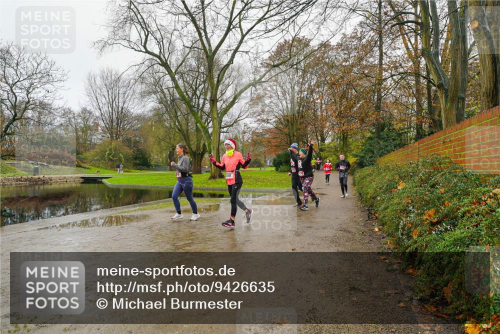 07.12.2025 - St. Pauli X-Mass-Run No. 15 Michael Burmester http://msf.ph/oto/9426635 07.12.2025 10:42:07 Laufen  meine-sportfotos.de