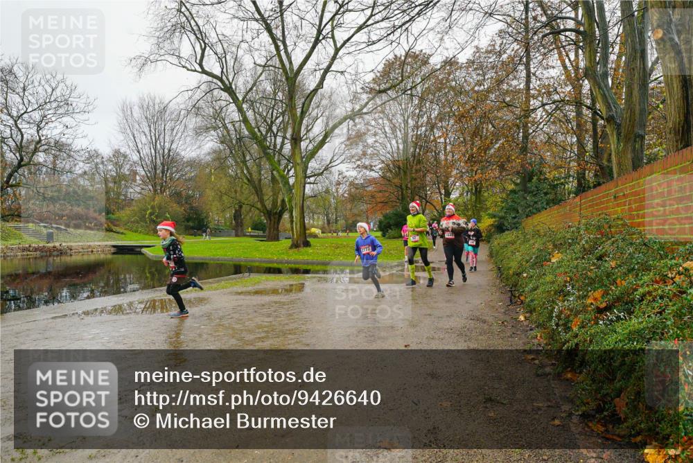 07.12.2025 - St. Pauli X-Mass-Run No. 15 Michael Burmester http://msf.ph/oto/9426640 07.12.2025 10:42:20 Laufen 2772 meine-sportfotos.de
