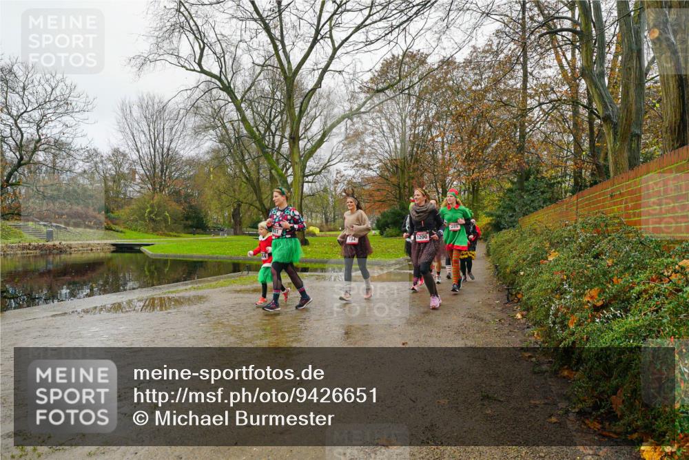 07.12.2025 - St. Pauli X-Mass-Run No. 15 Michael Burmester http://msf.ph/oto/9426651 07.12.2025 10:42:35 Laufen 734, 1200, 285 meine-sportfotos.de
