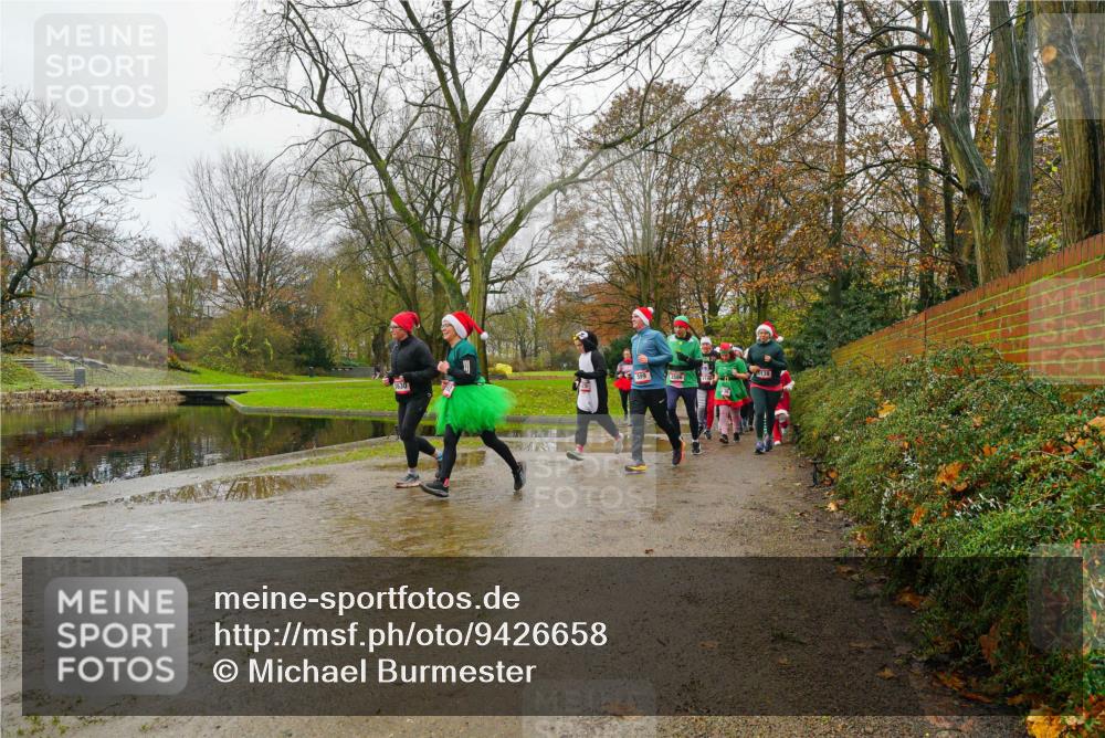 07.12.2025 - St. Pauli X-Mass-Run No. 15 Michael Burmester http://msf.ph/oto/9426658 07.12.2025 10:42:45 Laufen 599, 3586 meine-sportfotos.de