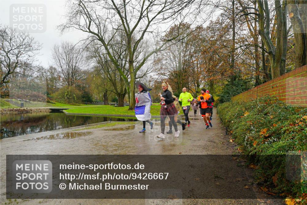 07.12.2025 - St. Pauli X-Mass-Run No. 15 Michael Burmester http://msf.ph/oto/9426667 07.12.2025 10:42:54 Laufen  meine-sportfotos.de