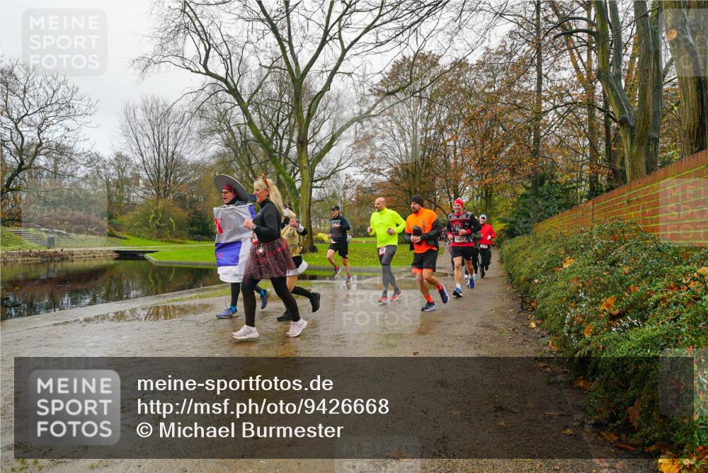 07.12.2025 - St. Pauli X-Mass-Run No. 15 Michael Burmester http://msf.ph/oto/9426668 07.12.2025 10:42:55 Laufen 1401 meine-sportfotos.de