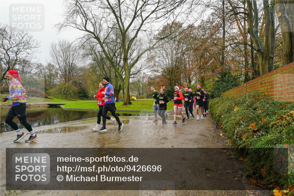 07.12.2025 - St. Pauli X-Mass-Run No. 15 Michael Burmester http://msf.ph/oto/9426696 07.12.2025 10:43:42 Laufen 4571, 58 meine-sportfotos.de