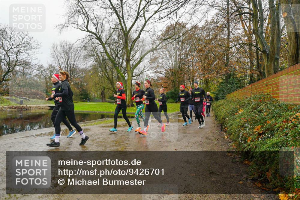 07.12.2025 - St. Pauli X-Mass-Run No. 15 Michael Burmester http://msf.ph/oto/9426701 07.12.2025 10:43:46 Laufen  meine-sportfotos.de
